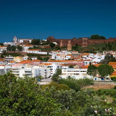 Апартаменты Encosta Retreat *